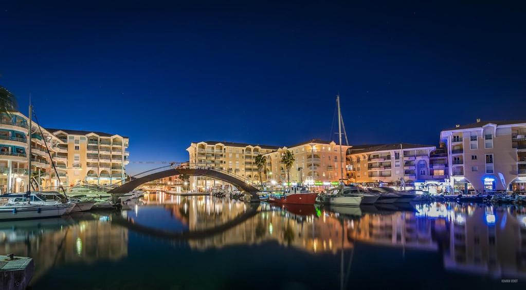 Appartement Frejus Avec Jardin, Piscine, Plage, Tennis Ngoại thất bức ảnh