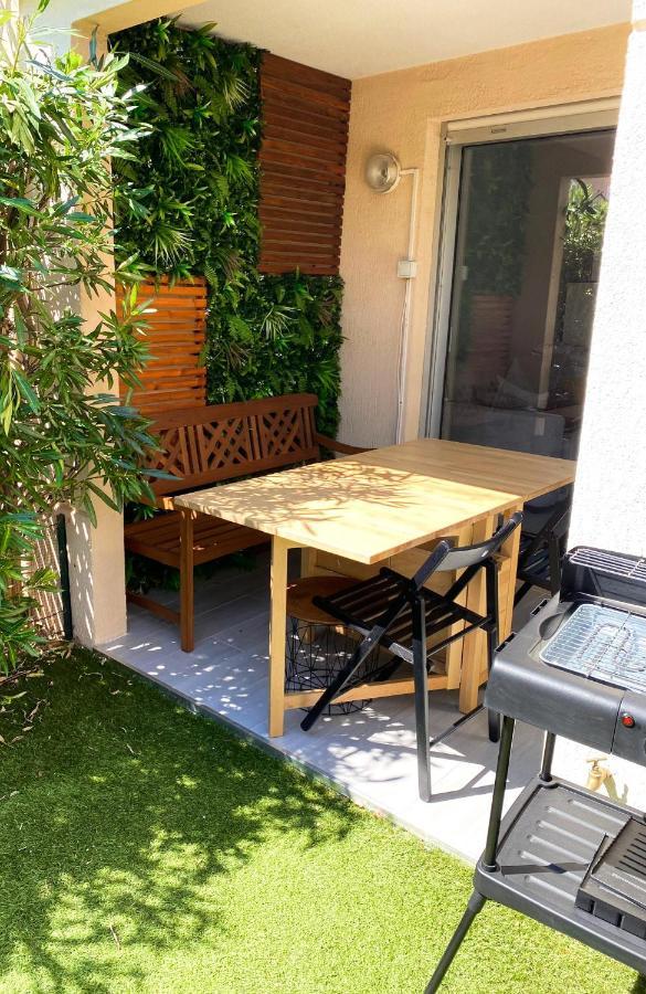 Appartement Frejus Avec Jardin, Piscine, Plage, Tennis Ngoại thất bức ảnh